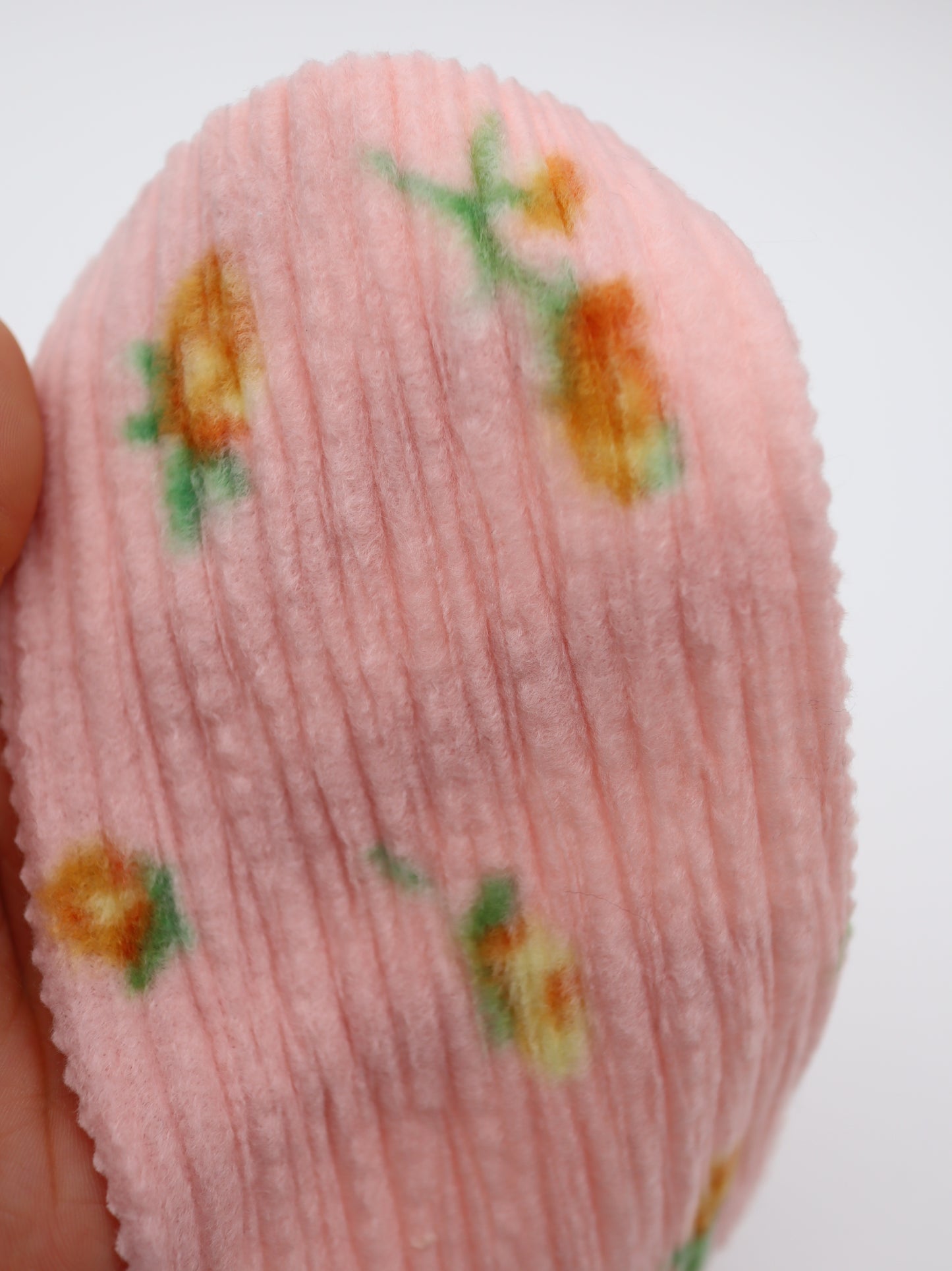 【25AW-160】小花柄プリーツ加工起毛天竺ニット　/0.5ｙあたり=～1125円