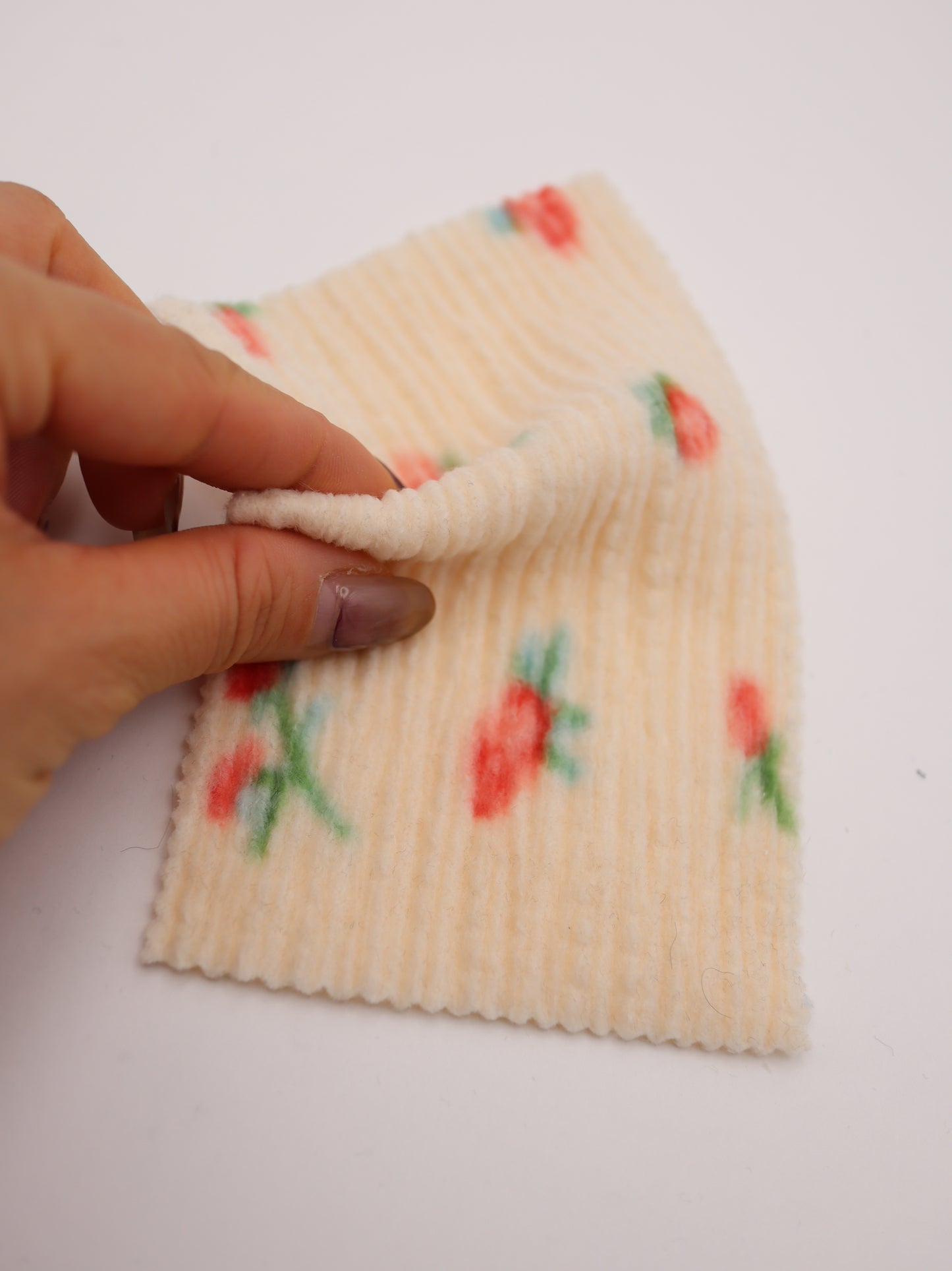 【25AW-160】小花柄プリーツ加工起毛天竺ニット　/0.5ｙあたり=～1125円