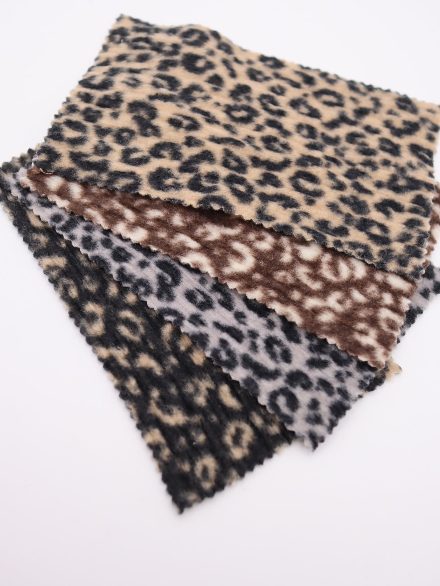 【25AW-167】プチヒョウ柄プリントランダムプリーツ加工起毛天竺ニット　/0.5ｙあたり=～1125円