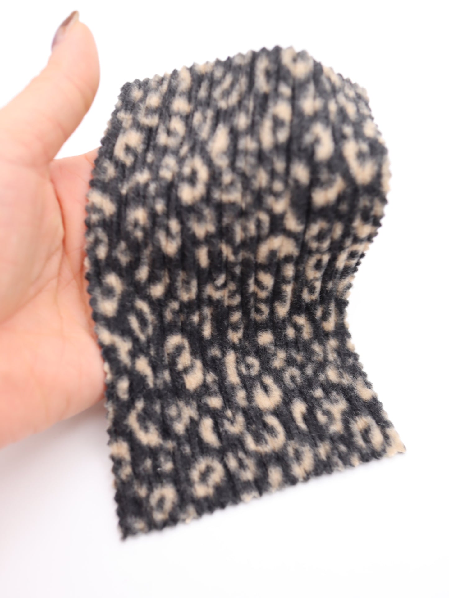 【25AW-167】プチヒョウ柄プリントランダムプリーツ加工起毛天竺ニット　/0.5ｙあたり=～1125円