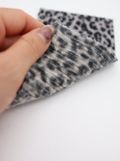【25AW-167】プチヒョウ柄プリントランダムプリーツ加工起毛天竺ニット　/0.5ｙあたり=～1125円