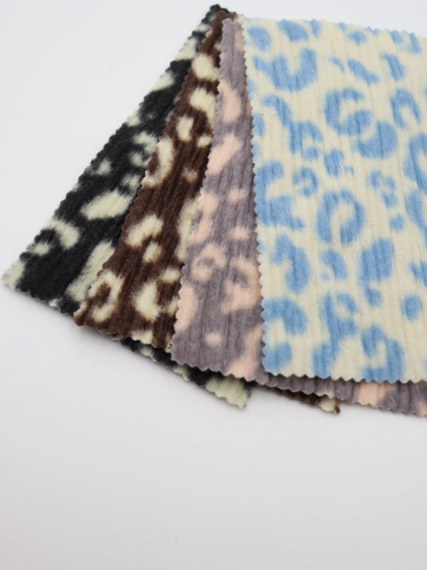 ヒョウ柄プリーツニット 全カラー 韓国生地 ハンドメイド 犬服 業務用 布通販