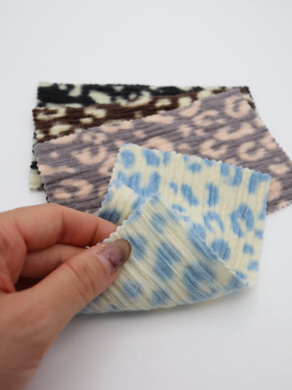 ヒョウ柄プリーツ起毛ニット カラーバリエーション 韓国生地 ハンドメイド 犬服用 布販売