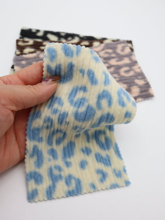ヒョウ柄プリーツ起毛ニット生地 韓国生地 ハンドメイド用 犬服用 業務用 布販売 通販