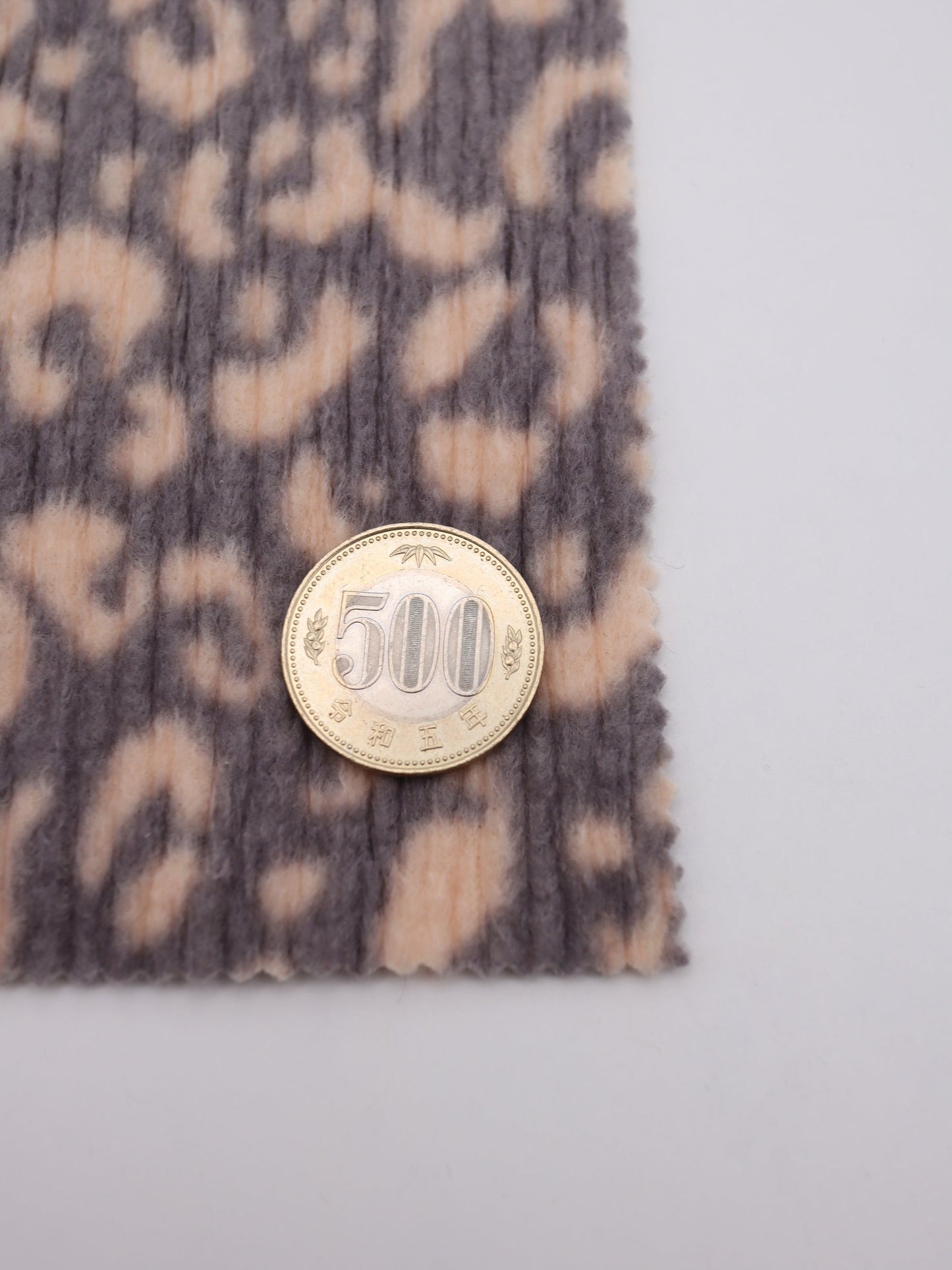 ヒョウ柄プリーツ起毛ニット カラーバリエーション 韓国生地 ハンドメイド 犬服用 布販売