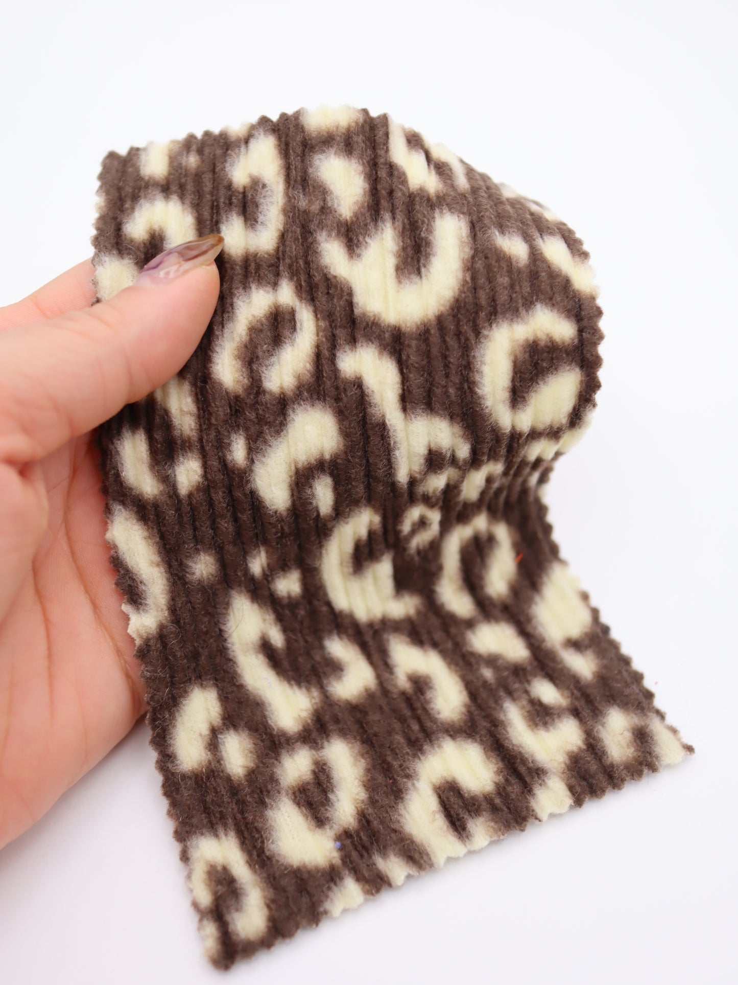 【25AW-162】ヒョウ柄プリントランダムプリーツ加工起毛天竺ニット　/0.5ｙあたり=～1125円