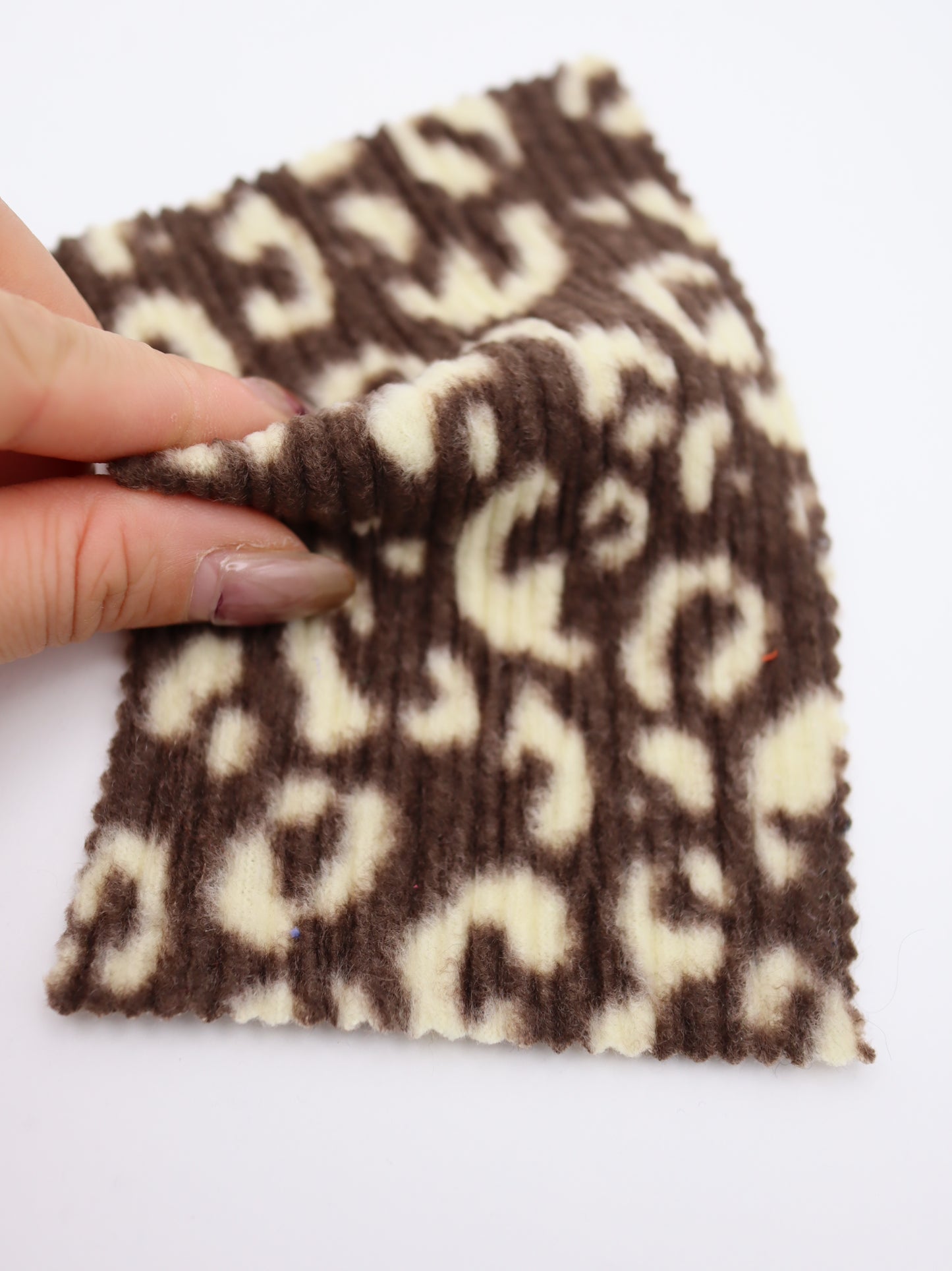 【25AW-162】ヒョウ柄プリントランダムプリーツ加工起毛天竺ニット　/0.5ｙあたり=～1125円