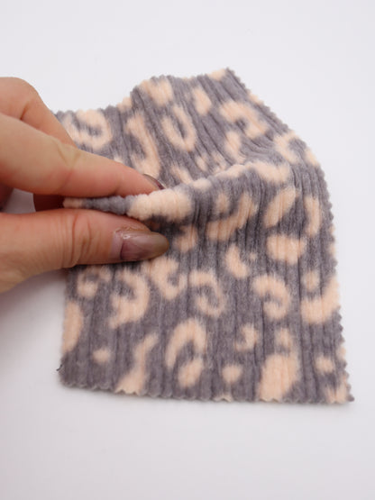 【25AW-162】ヒョウ柄プリントランダムプリーツ加工起毛天竺ニット　/0.5ｙあたり=～1125円