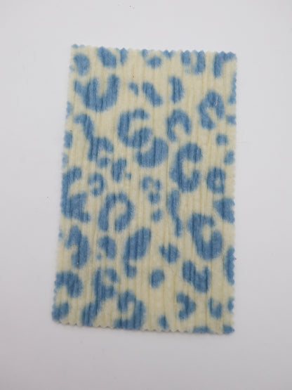 ヒョウ柄ランダムプリーツ加工 起毛ニット生地 韓国生地 業務用 ハンドメイド 布通販　アイボリー