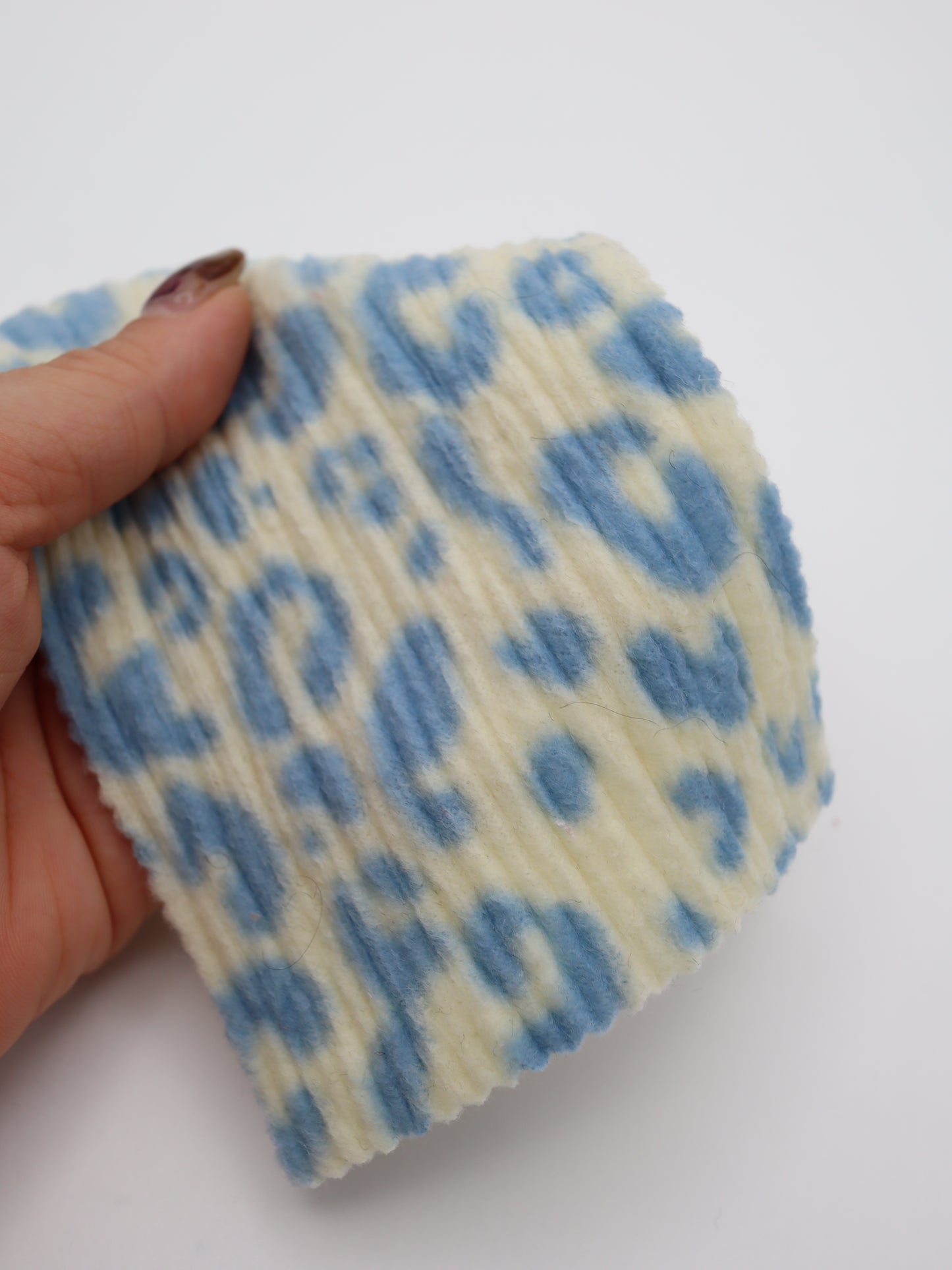 【25AW-162】ヒョウ柄プリントランダムプリーツ加工起毛天竺ニット　/0.5ｙあたり=～1125円