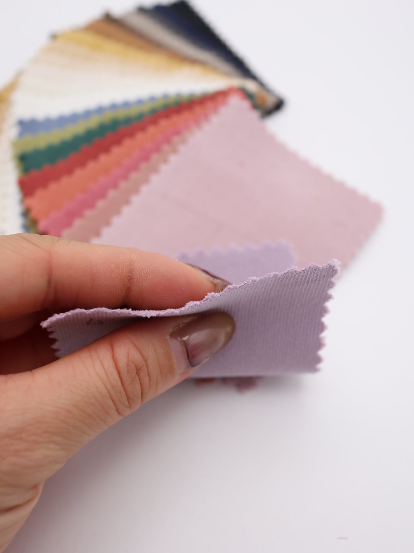 綿ストレッチ別珍 カラーバリエーション ボトム用生地 パンツ スカート 布通販　厚さ　接写