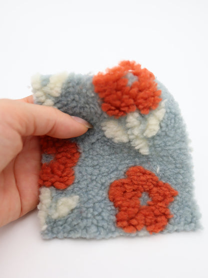 レトロリーフフラワーボア グレー　 プロ作家向け 犬服製作用ボア布地　凹凸花柄