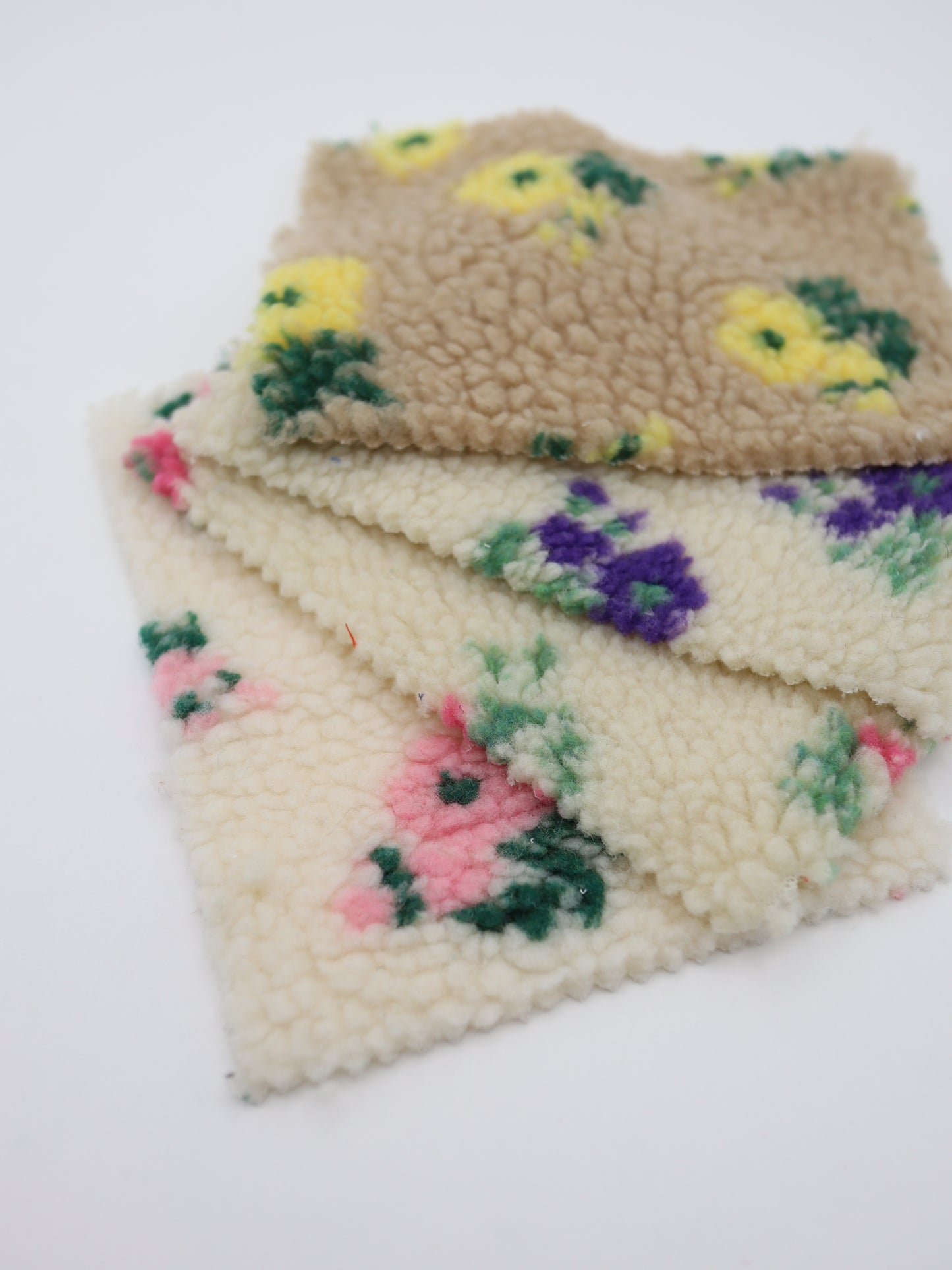 スプリングプチフラワーボア 生地の質感 ふわふわボア ハンドメイド布地