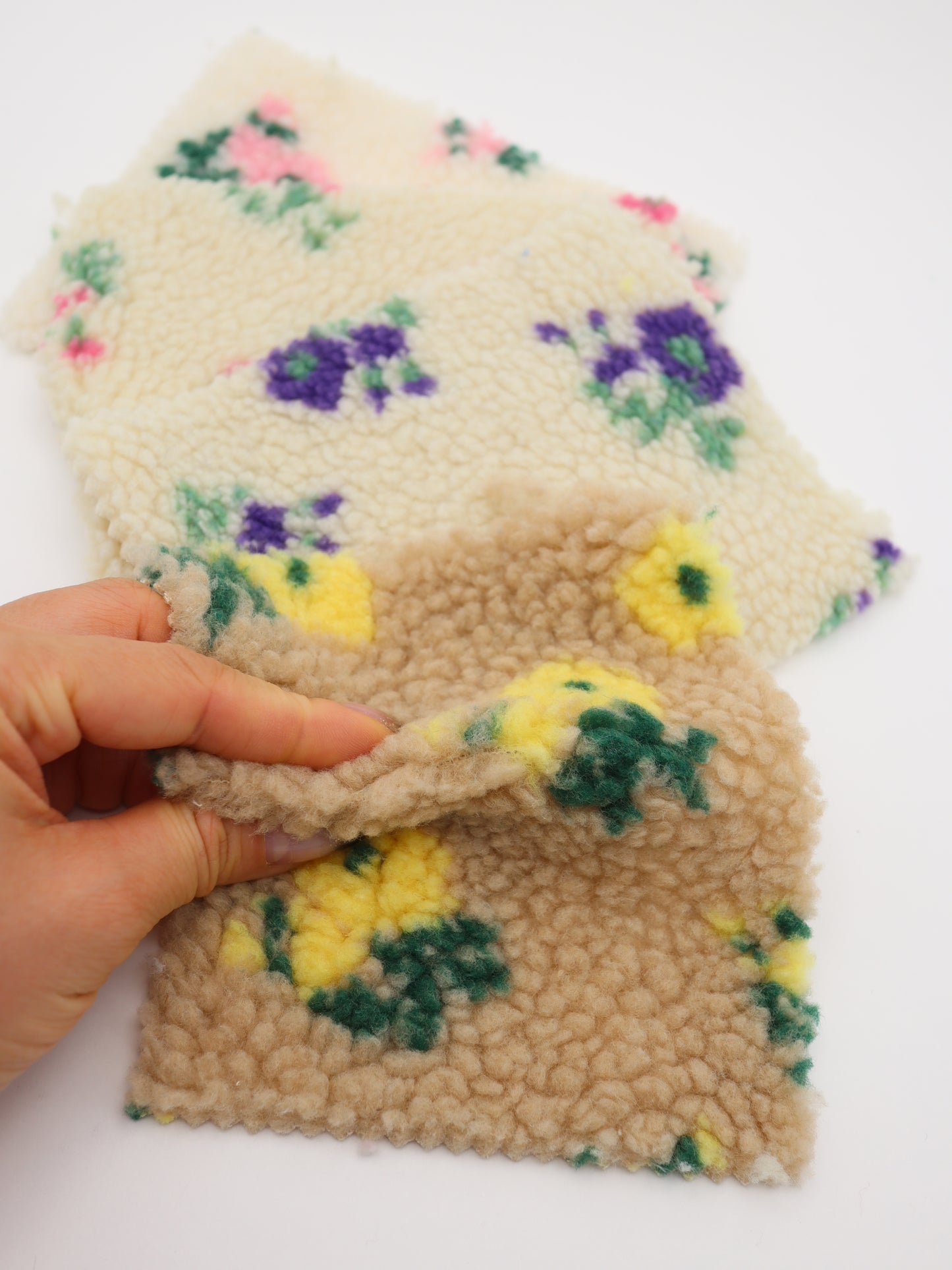 スプリングプチフラワーボア カラーバリエーション ハンドメイド用ボア生地
接写
