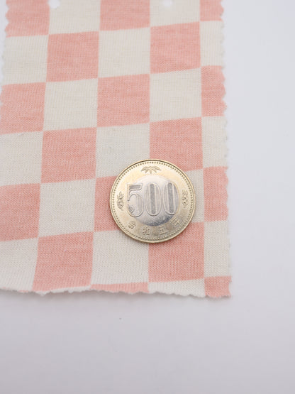 プリント加工の手間を省く、製品化の時短を実現するチェッカー柄素材