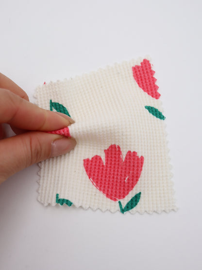 チューリッププリント・ストレッチワッフルニット｜152cm超広幅・綿混・中薄手・立体凹凸組織・高伸縮・吸湿速乾・肌離れ良好・防シワ・高意匠｜ドッグウェア・キッズ服・春夏プルオーバー・パジャマ向き｜26SS-070【生地仕入れ代行卸】