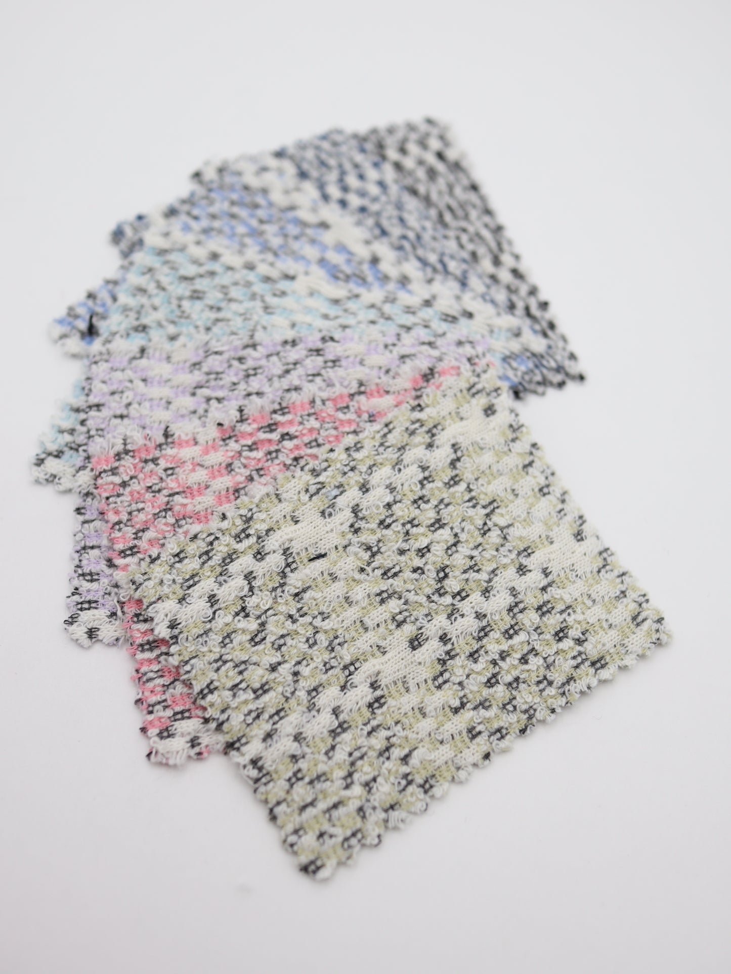 ツイード風チェック柄二重織りニット生地　ストレッチあり【26SS-072】