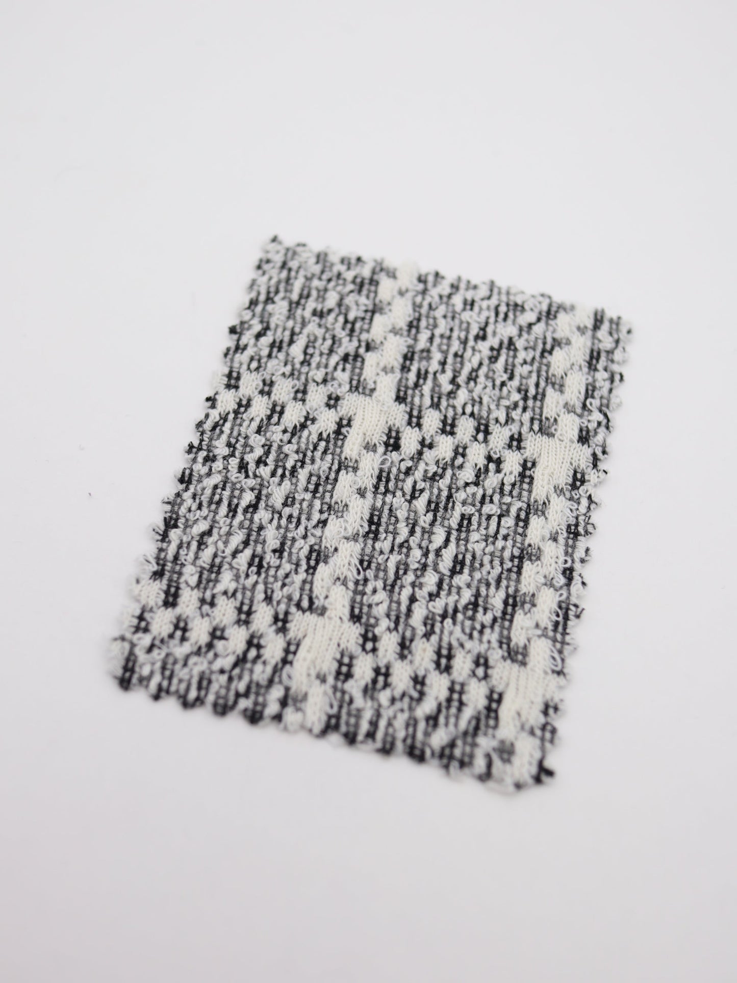 ツイード風チェック柄二重織りニット生地　ストレッチあり【26SS-072】