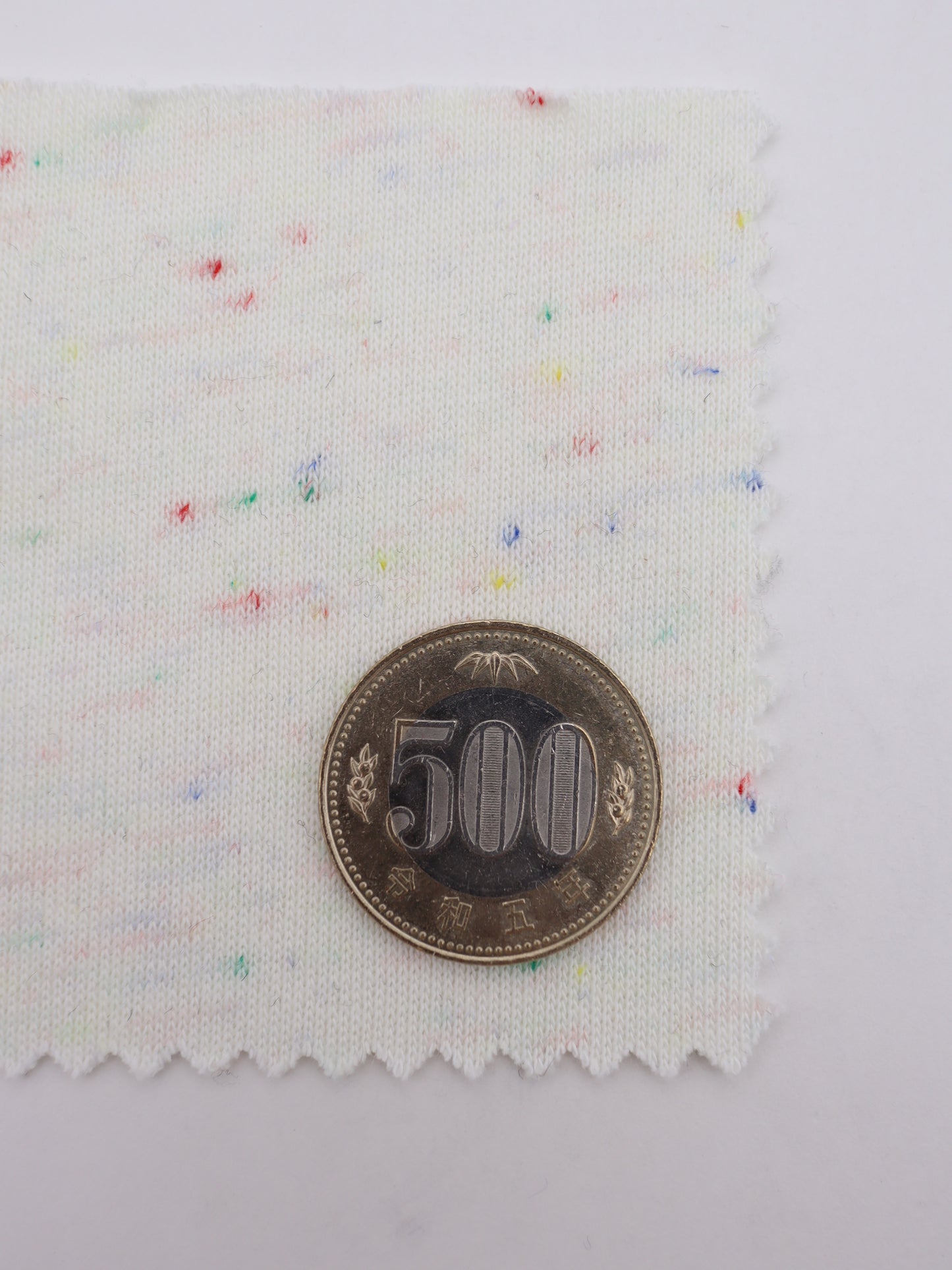 カラフルつぶつぶ入り２重織りニット｜【生地幅】約182ンチ 【混率】綿50％ポリエステル50％｜ドッグウエア・KIDSウエア・トップス・雑貨向き｜26AW-089