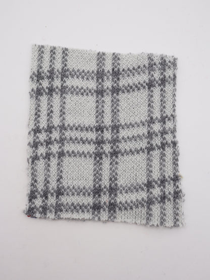 ダブルフェイスチェックジャガードミドルゲージニット｜【生地幅】約147センチ 【混率】アクリル100％｜ドッグウエア・KIDSウエア・アウター・雑貨向き｜26AW-044