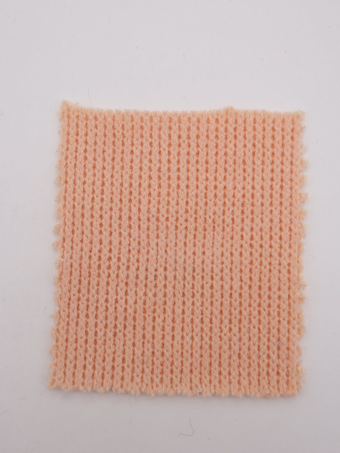 ミドルゲージ2重織り畝編みニット｜【生地幅】約152センチ 【混率】ポリエステル80％レーヨン20％｜ドッグウエア・KIDSウエア・トップス・雑貨向き｜26AW-023