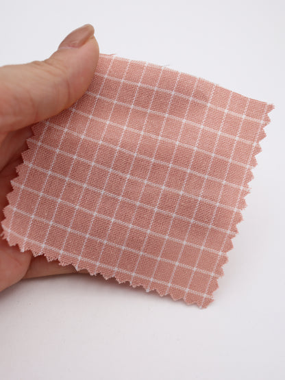 しぼ入り平織ウィンドウペンチェック｜【生地幅】約139センチ 【混率】綿53％レーヨン43％ポリエステル13％｜ドッグウエア・KIDSウエア・シャツ・ボトムス・雑貨向き｜26AW-139