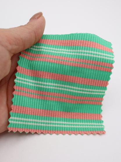 高ストレッチ！レトロカラフルマルチボーダーテレコニット｜【生地幅】約127センチ 【混率】ポリエステル32％レーヨン30％ポリウレタン8％｜ドッグウエア・KIDSウエア・トップス・雑貨向き｜26AW-178