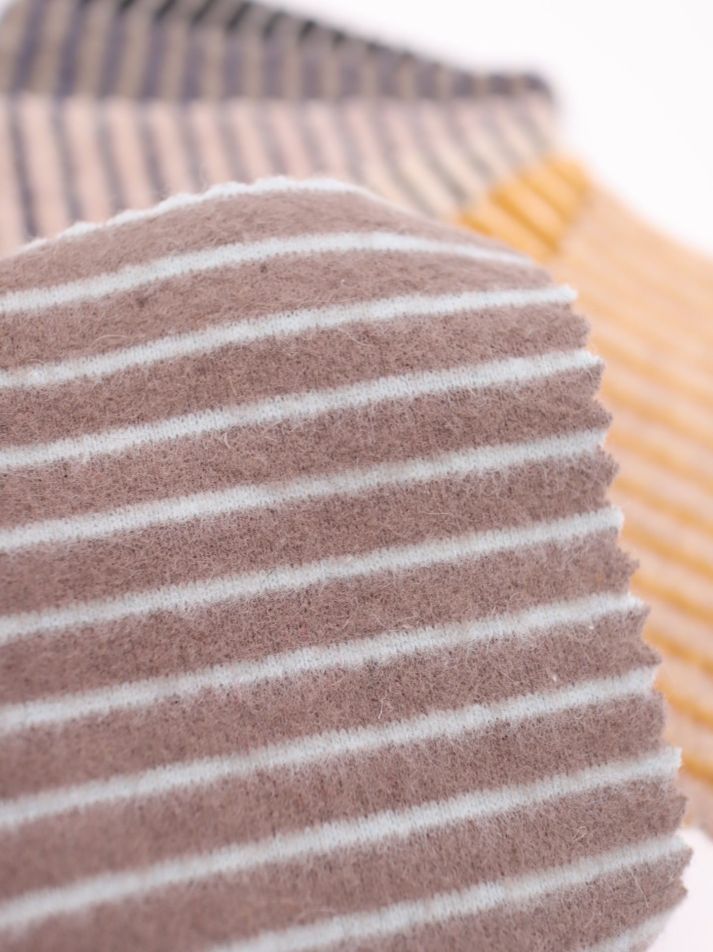 高ストレッチ！起毛ボーダーフライスニット｜【生地幅】約172センチ 【混率】綿60％ポリエステル35％ポリウレタン5％｜ドッグウエア・KIDSウエア・トップス・雑貨向き｜26AW-174