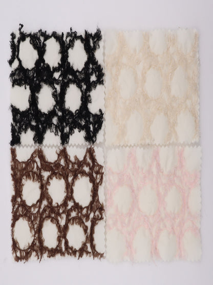 幾何柄フリンジヤーン刺繍キルティング中綿タフタ｜【生地幅】約101センチ 【混率】表地：ポリエステル100％｜ドッグウエア・KIDSウエア・アウター・雑貨向き｜26AW-218