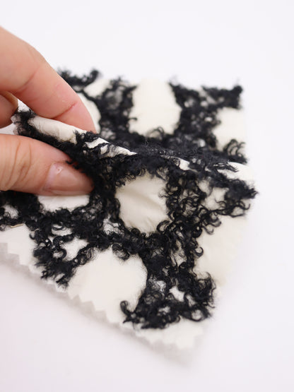 幾何柄フリンジヤーン刺繍キルティング中綿タフタ｜【生地幅】約101センチ 【混率】表地：ポリエステル100％｜ドッグウエア・KIDSウエア・アウター・雑貨向き｜26AW-218