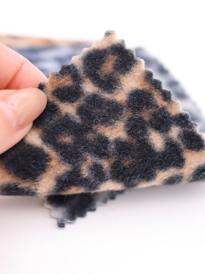 両面起毛ダブルフェイスヒョウ柄フリースニット｜【生地幅】約147センチ 【混率】ポリエステル100％｜ドッグウエア・KIDSウエア・スポーツ・雑貨向き｜26AW-212