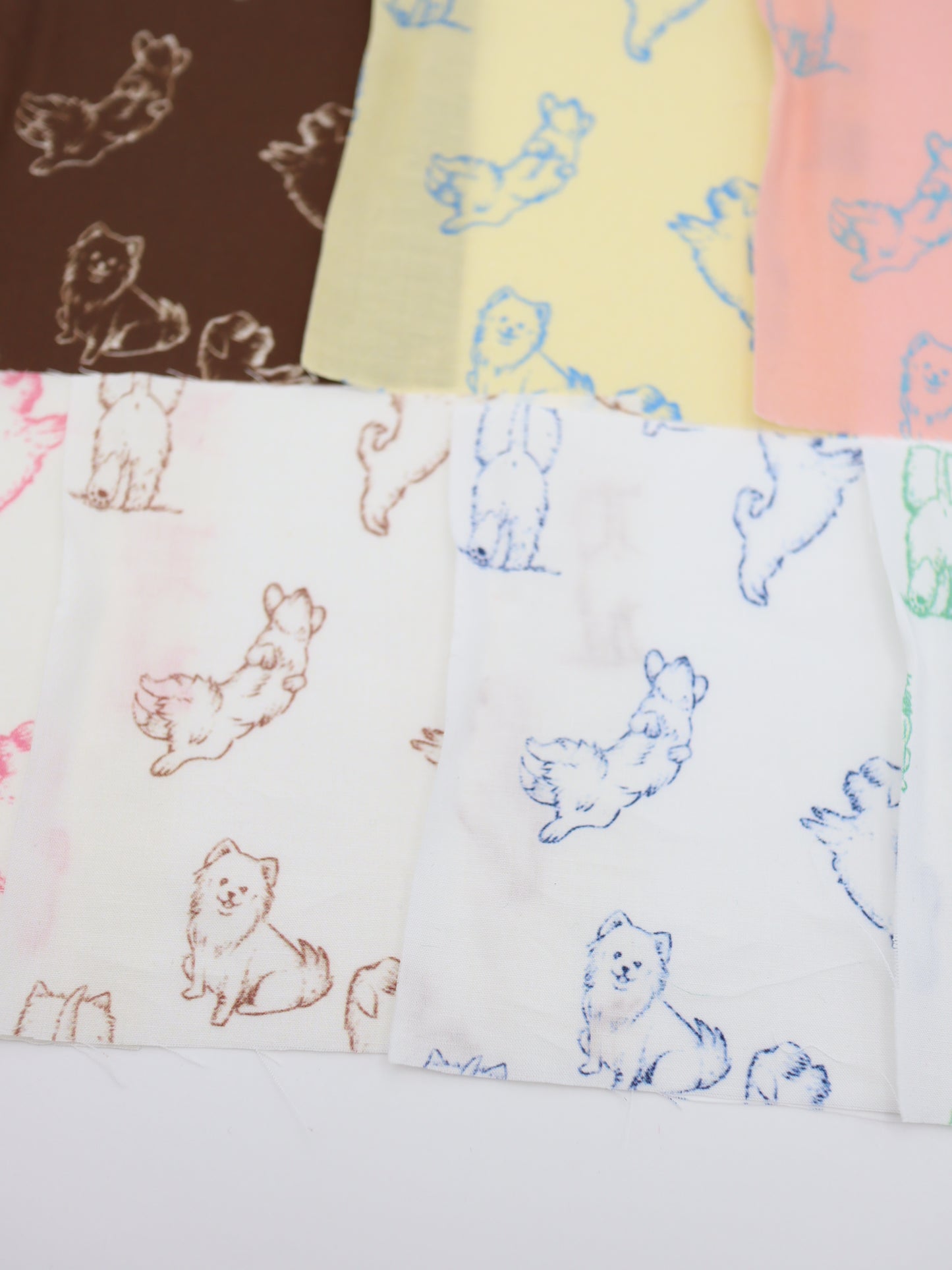 【25AW-047】ころころわんこプリント綿ローン　/0.5ｙあたり＝～810円