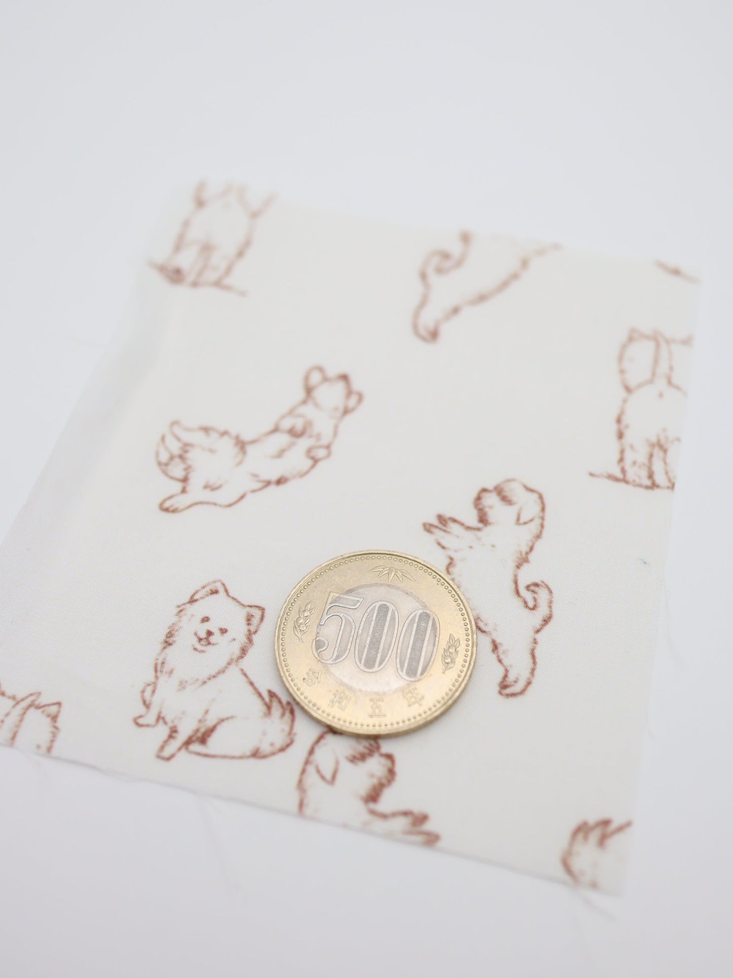 【25AW-047】ころころわんこプリント綿ローン　/0.5ｙあたり＝～810円