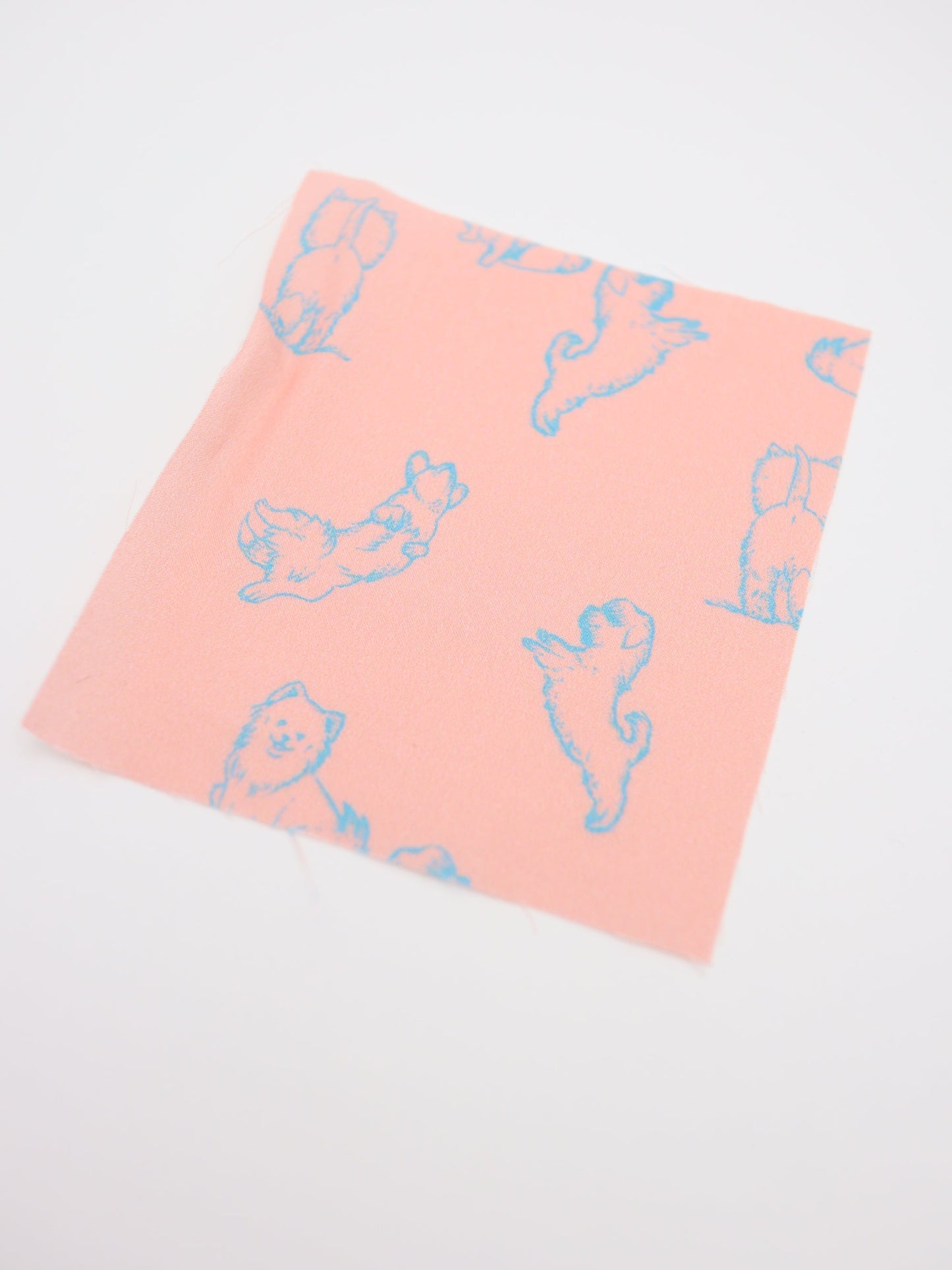 【25AW-047】ころころわんこプリント綿ローン　/0.5ｙあたり＝～810円