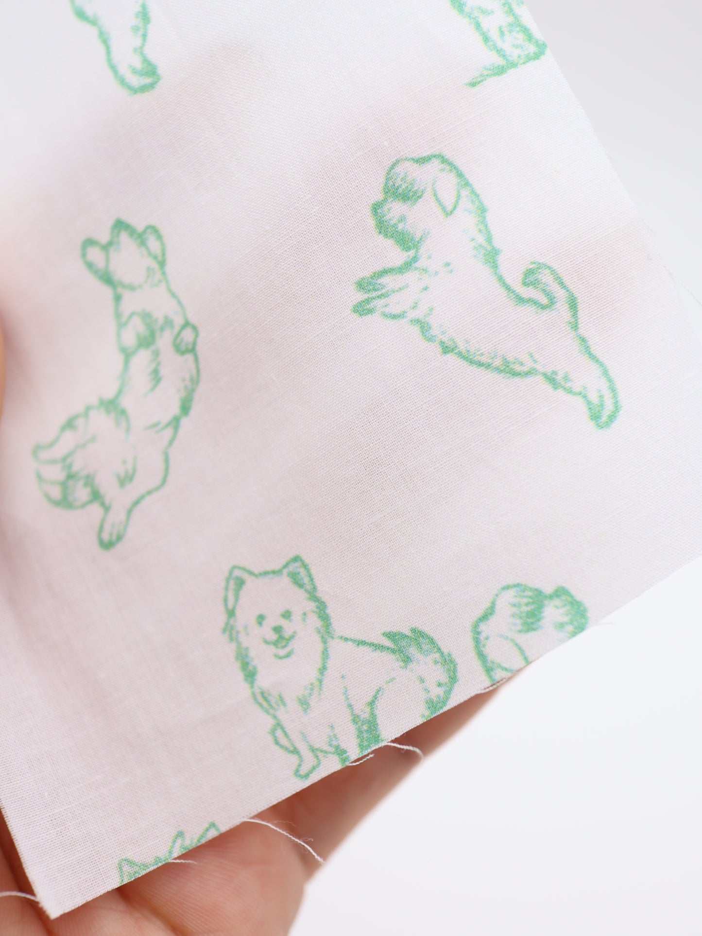 【25AW-047】ころころわんこプリント綿ローン　/0.5ｙあたり＝～810円