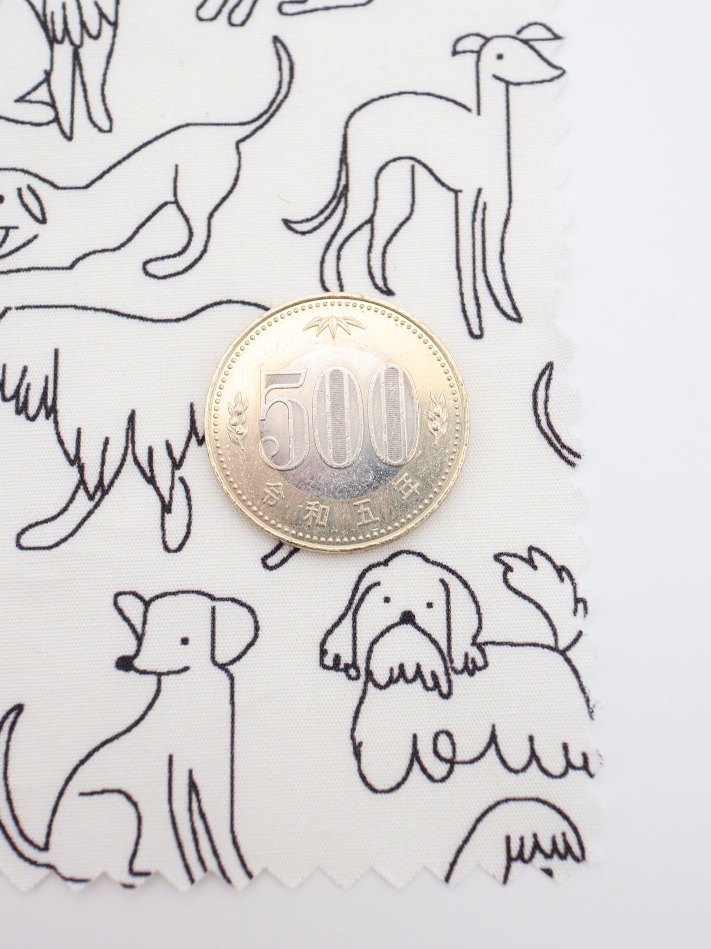 【25AW-048】線画わんちゃんプリント綿ローン　/0.5ｙあたり=～830円