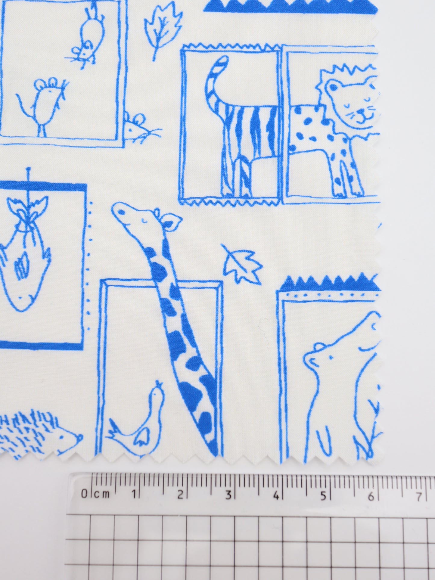 【25AW-049】窓からあにまるずプリント綿ローン　/0.5ｙあたり=～830円