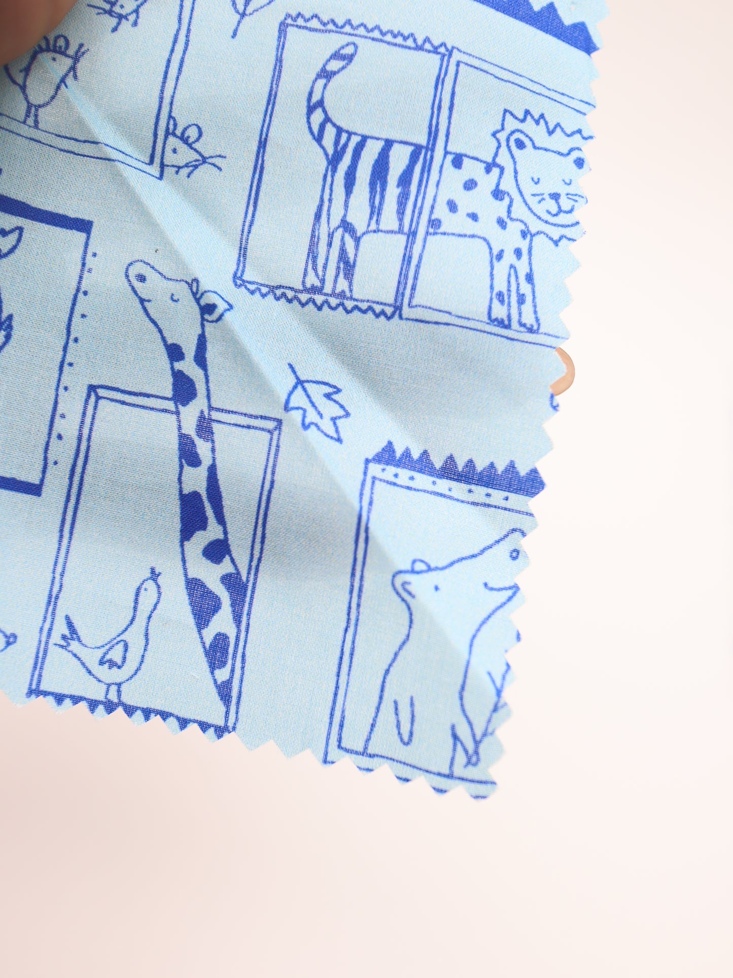 【25AW-049】窓からあにまるずプリント綿ローン　/0.5ｙあたり=～830円