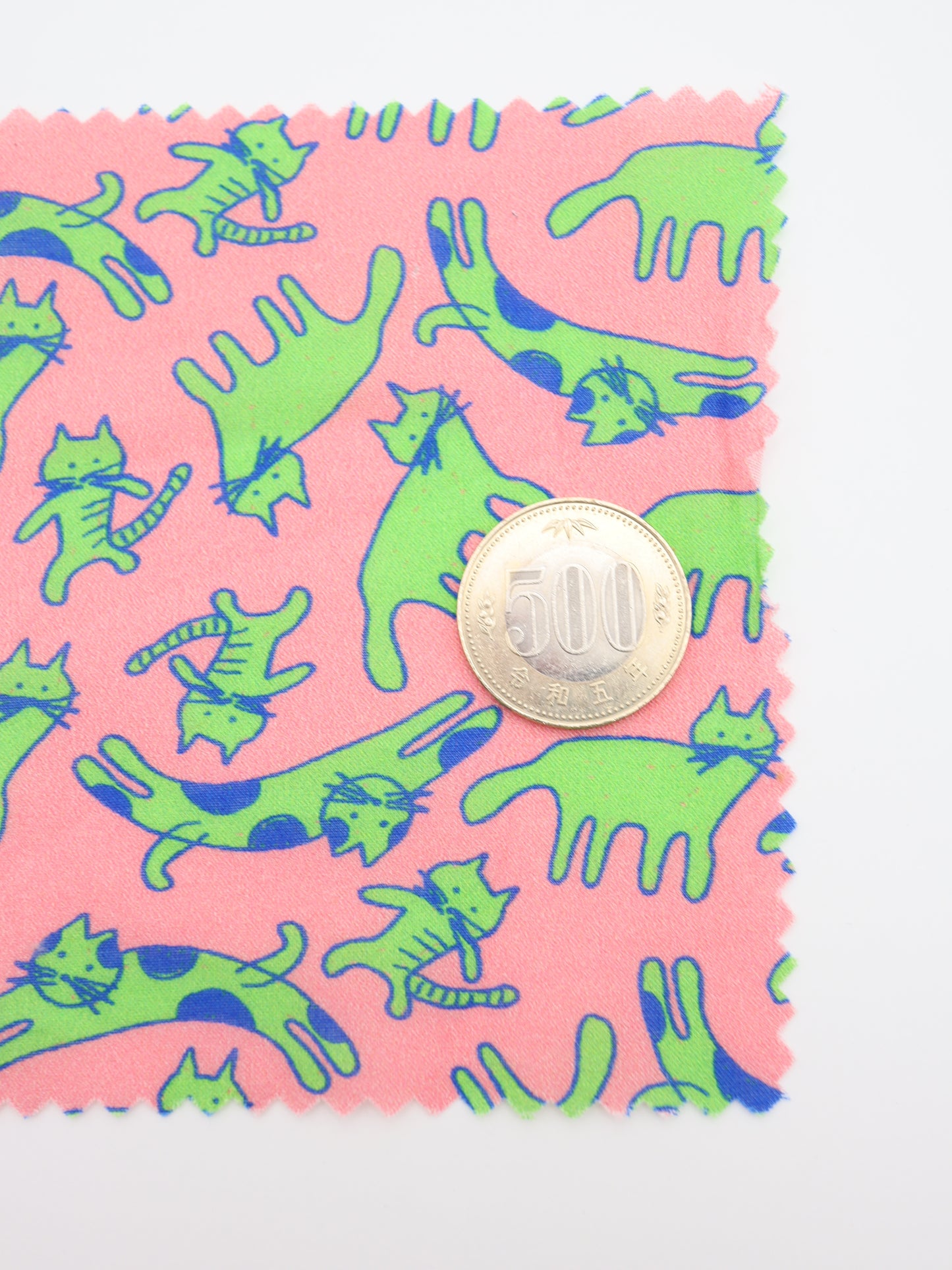 【25AW-050】猫村猫太さんプリント綿ローン　/0.5ｙあたり=～745円