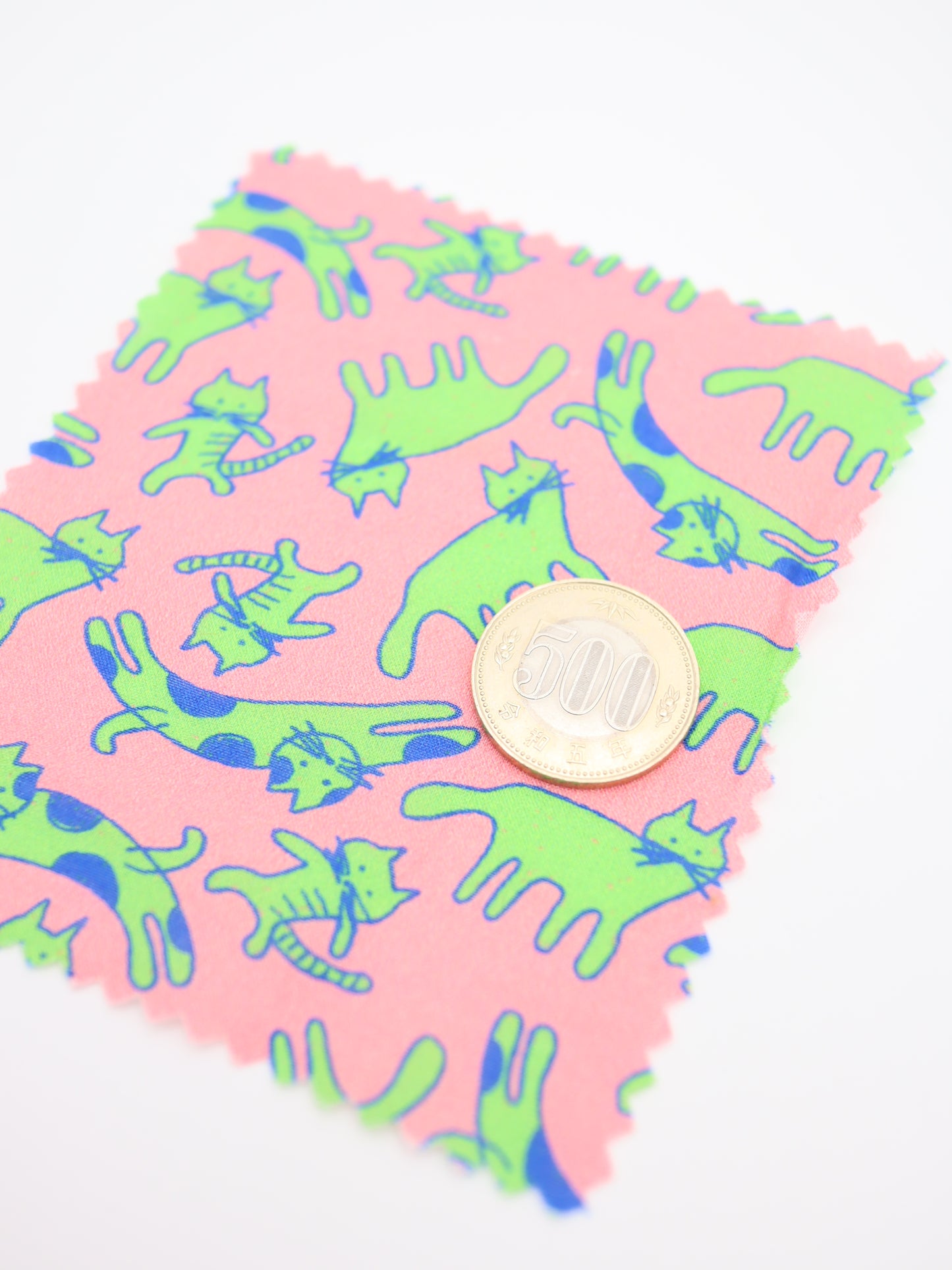 【25AW-050】猫村猫太さんプリント綿ローン　/0.5ｙあたり=～745円