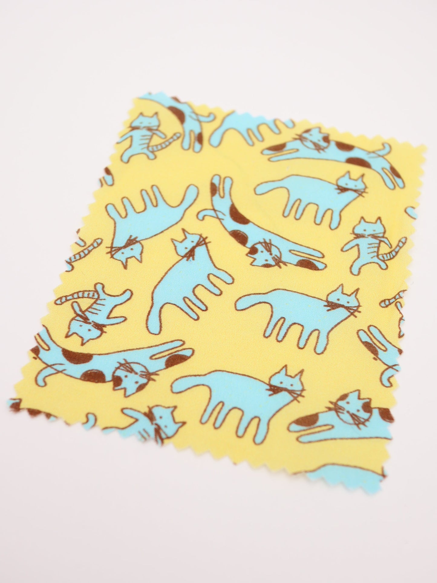 【25AW-050】猫村猫太さんプリント綿ローン　/0.5ｙあたり=～745円