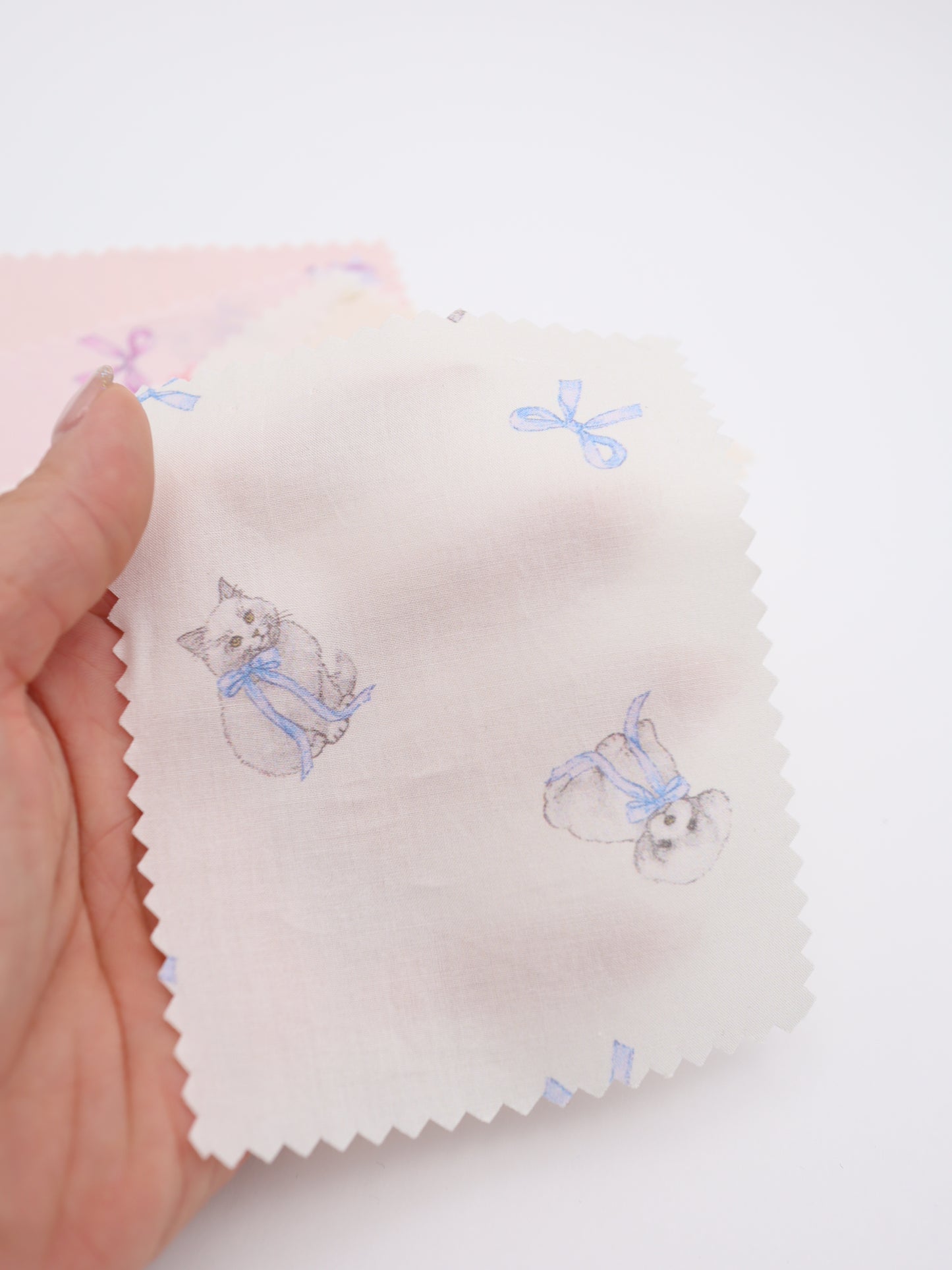 【25AW-046】おすわりしゃむねこ＆といぷーちゃんプリント綿ローン　/0.5ｙあたり=～795円