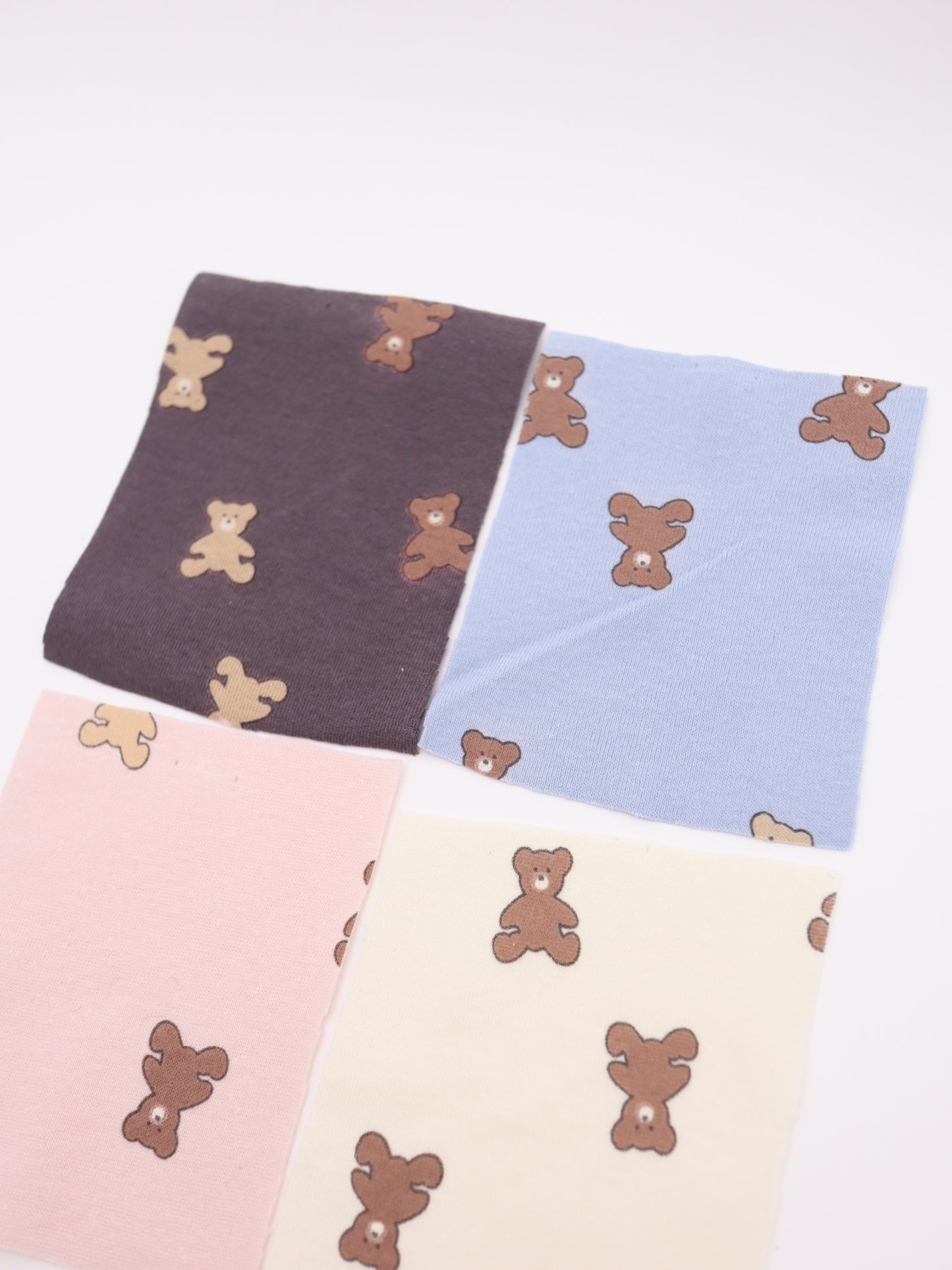 【25AW-052】クマちゃんプリントフライスニット　/0.5ｙあたり=～900円