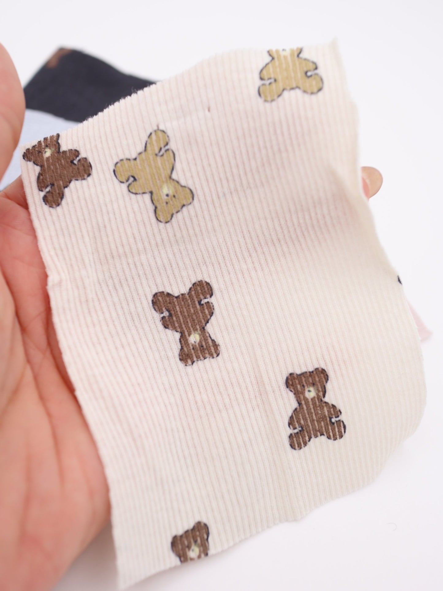 【25AW-053】くまちゃんプリントテレコニット　/0.5ｙあたり=～900円