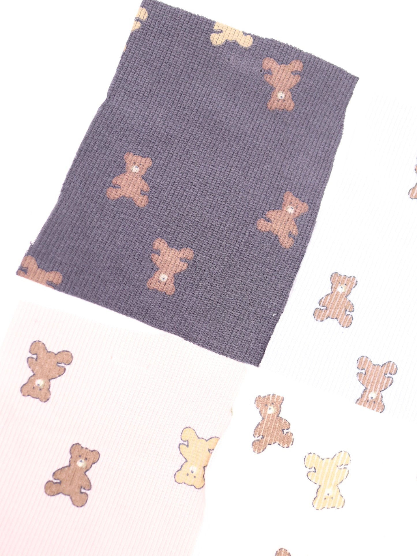 【25AW-053】くまちゃんプリントテレコニット　/0.5ｙあたり=～900円