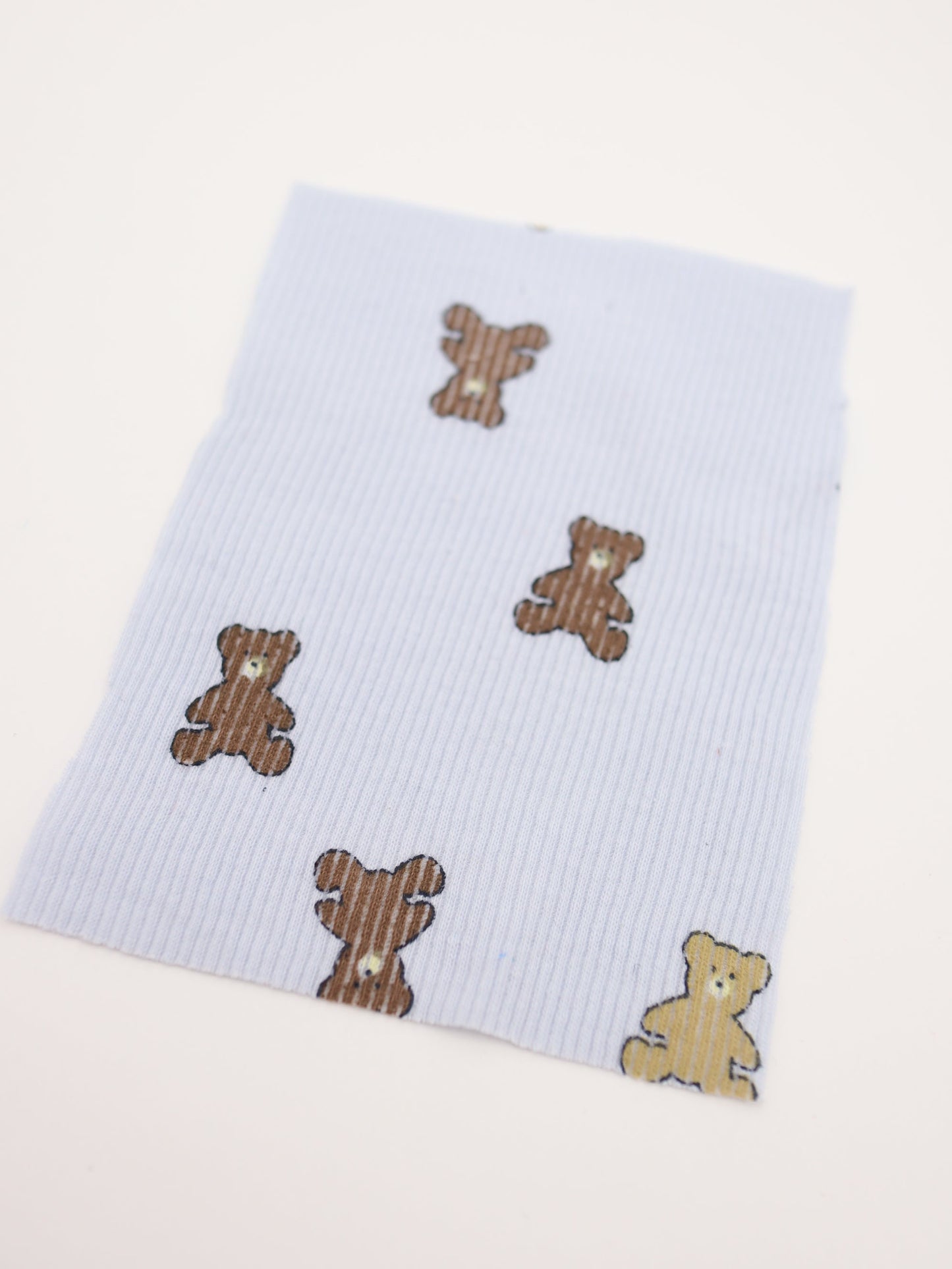 【25AW-053】くまちゃんプリントテレコニット　/0.5ｙあたり=～900円