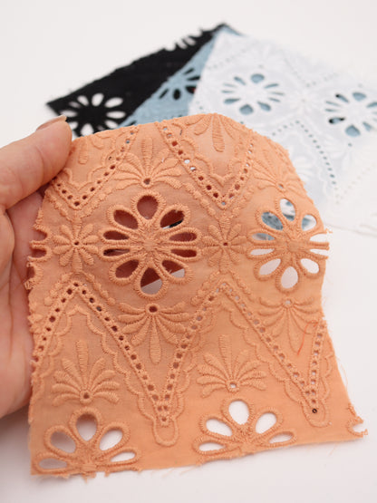 綿100%・カットワークフラワー刺繍ローン生地｜【生地幅】約132センチ 【混率】綿100％｜ドッグウエア・KIDSウエア・ブラウス・雑貨向き｜26AW-243