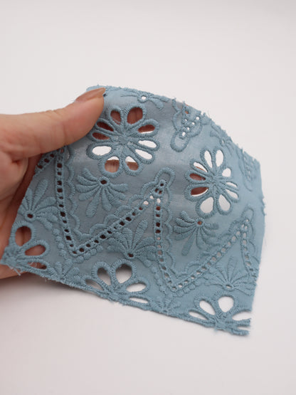 綿100%・カットワークフラワー刺繍ローン生地｜【生地幅】約132センチ 【混率】綿100％｜ドッグウエア・KIDSウエア・ブラウス・雑貨向き｜26AW-243