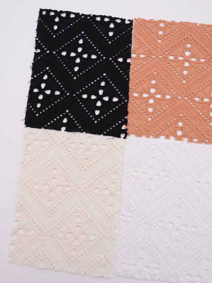 綿100%・パネル幾何フラワー刺繍ローン生地｜【生地幅】約132センチ 【混率】綿100％｜ドッグウエア・KIDSウエア・ブラウス・雑貨向き｜26AW-242