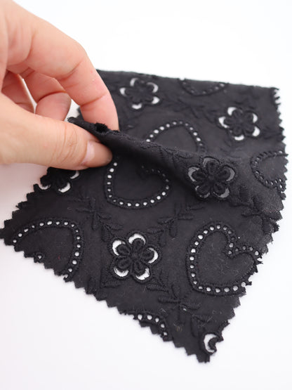 綿100%・ハート＆フラワーパネル刺繍ローン生地｜【生地幅】約127センチ 【混率】綿100％｜ドッグウエア・KIDSウエア・ブラウス・雑貨向き｜26AW-240